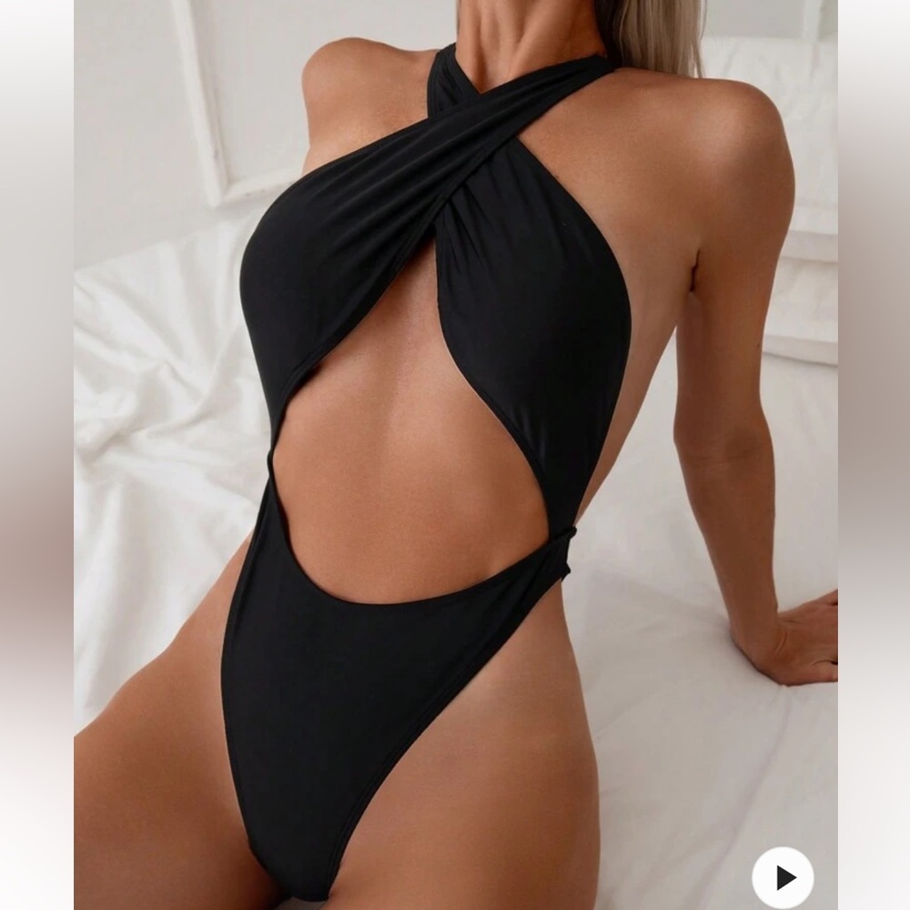 SHEIN Black Cutout One Piece Swimsuit